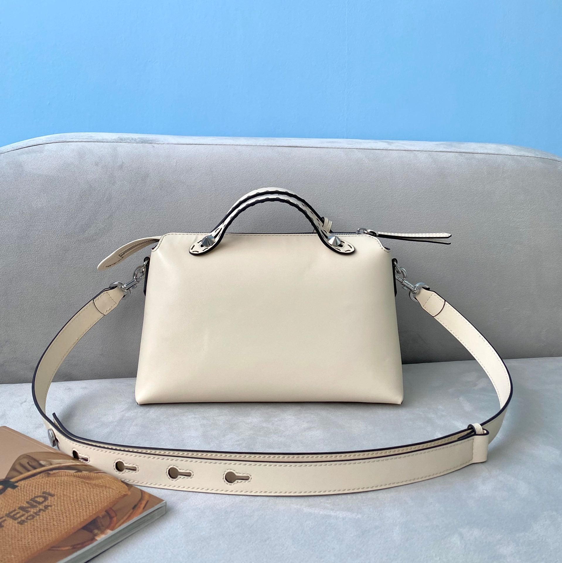 By The Way Medium White For Women, Women&#8217;s Handbags, Shoulder And Crossbody Bags 10.6in/27cm FF 8BL146