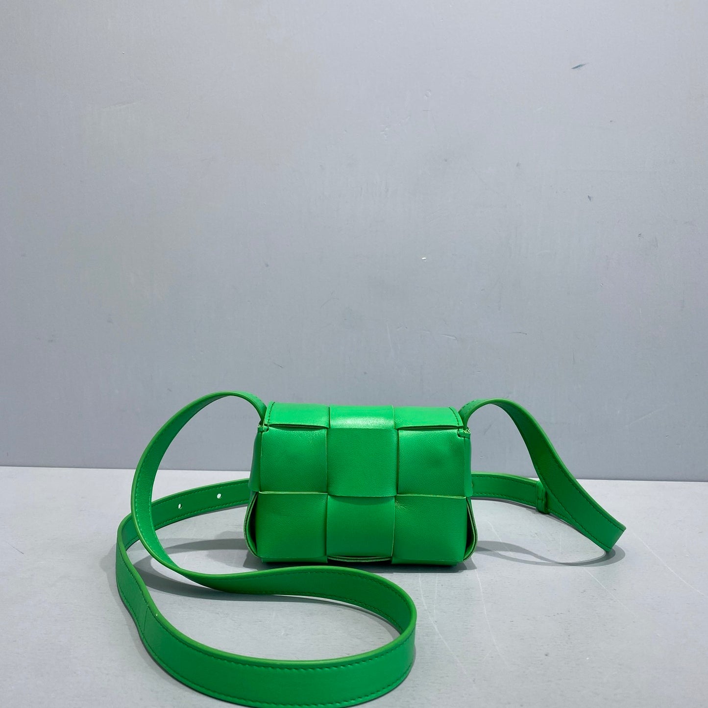 BV Candy Cassette Green, For Women, Bags 4.7in/12cm 666688VMAY13722