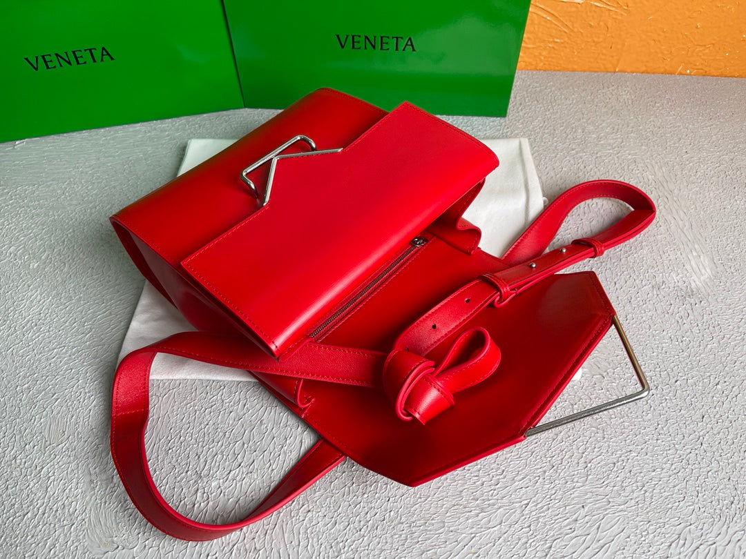 BV Clip Bag Red, For Women, Women’s Bags 9in/23cm