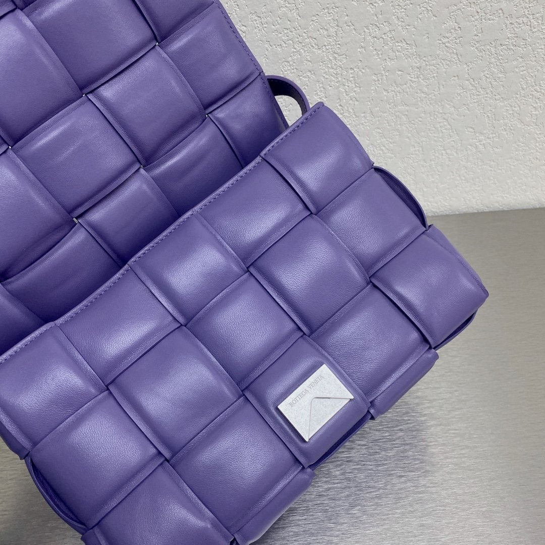 BV Padded Cassette Violet, For Women, Women’s Bags 10.2in/26cm