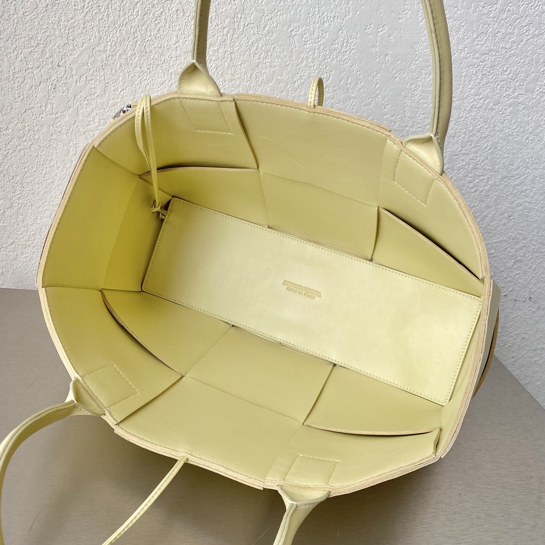 BV Arco Tote Bag For Women 16.14in/41cm In Yellow Ice Cream 609175VCQC27450