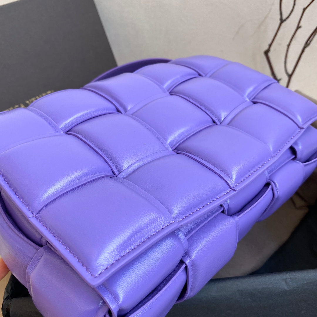 BV Padded Cassette Bag For Women 10.2in/26cm In Violet