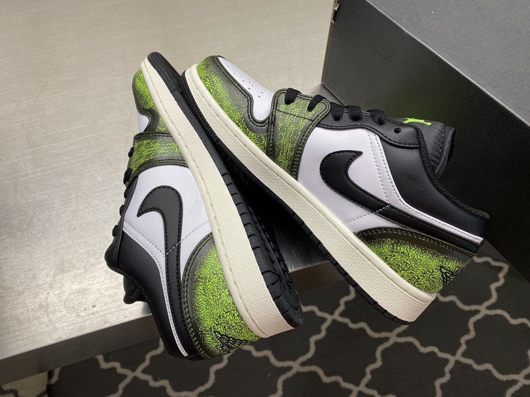  Nike Air Jordan 1 Low &#8216;White Black Green&#8217; For Men DO8244-003