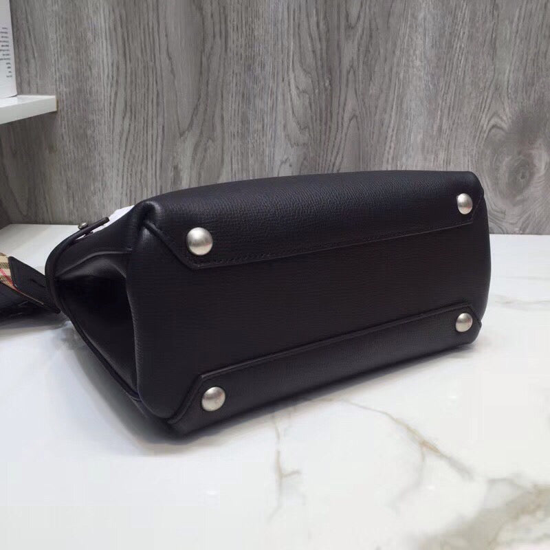 BB The Small Banner Bag Black For Women, Bags 10.6in/26cm