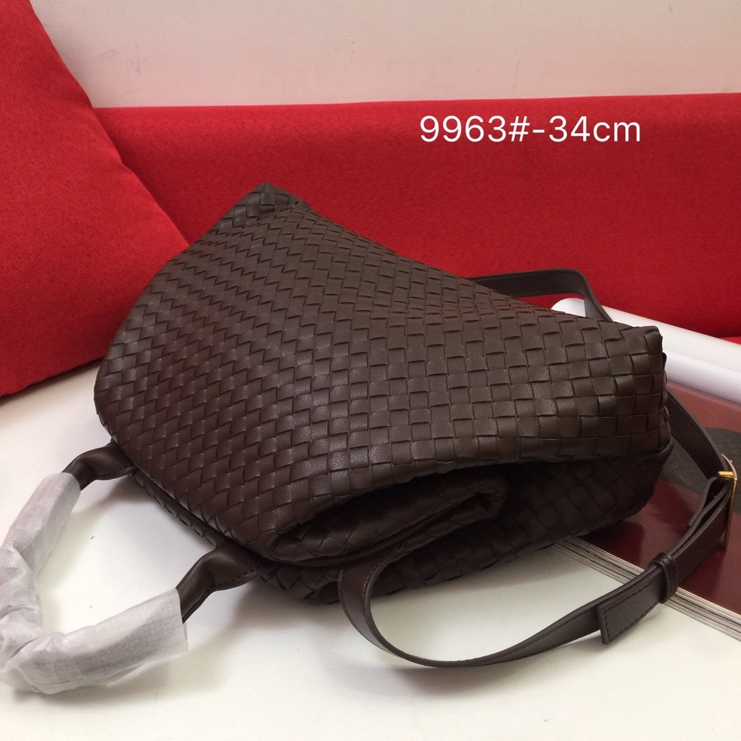 BV Handle Dark Brown, For Women, Women’s Bags 13.4in/34cm 691185V01D18849